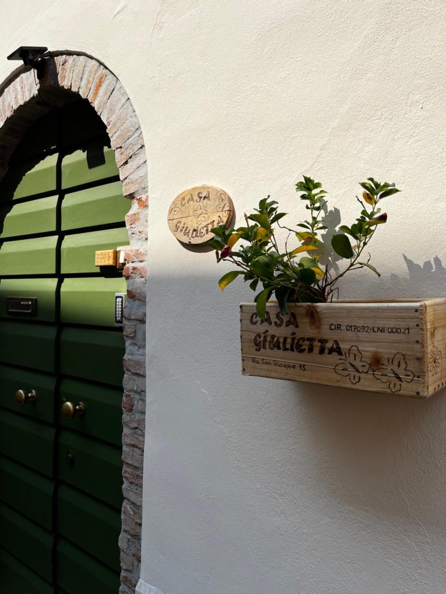 Casa Giulietta - Lonato Del Garda Lägenhet Exteriör bild