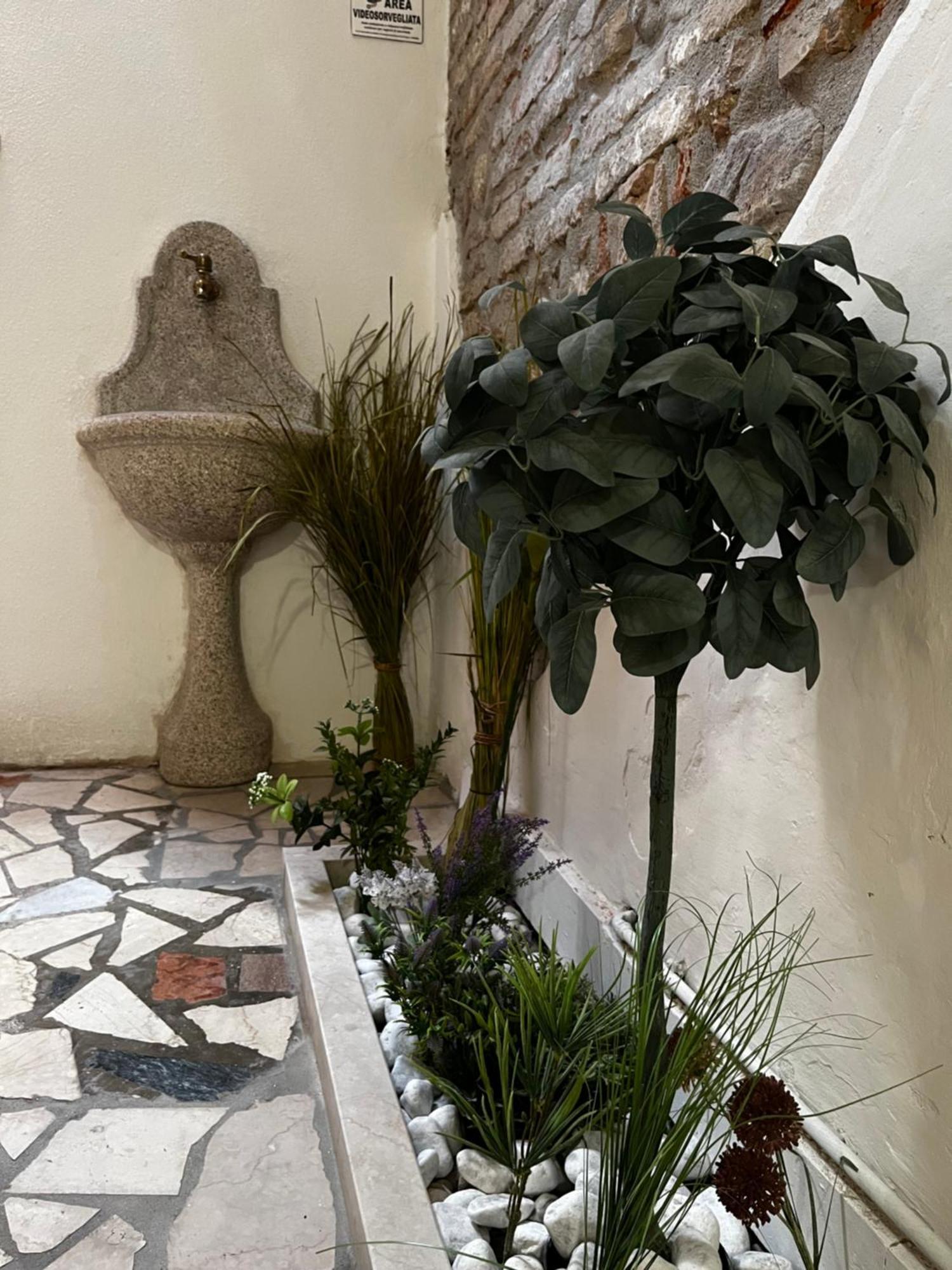 Casa Giulietta - Lonato Del Garda Lägenhet Exteriör bild